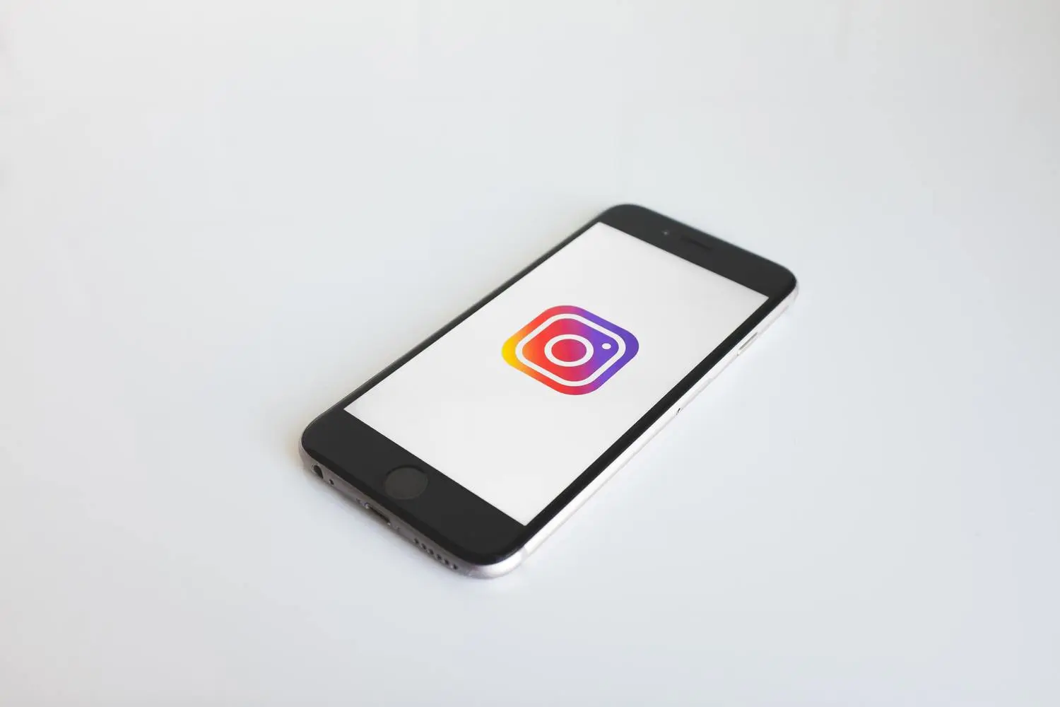 How to sell your art online and make money - Instagram