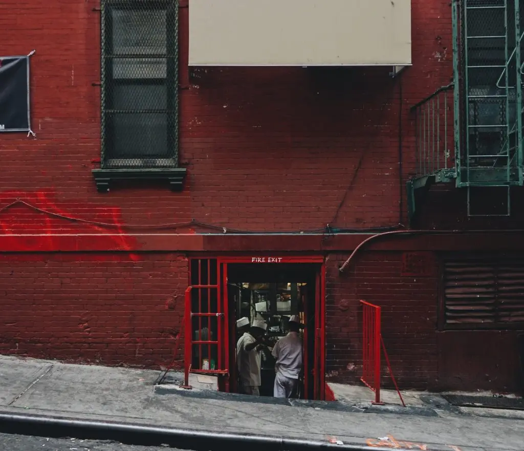 Sidewalk shoots - streets of New York - street shotography